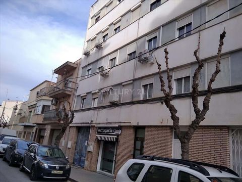 On sale. Local at street level, in a quiet area. Good comunicated. Close to the Health Center, supermarkets, taxis, train and bus station. Next to the beautiful mountains of Montserrat. Well connected with the cities of Barcelona and Manresa. Fill ou...