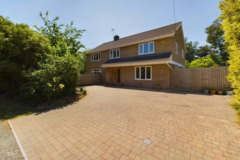 BETHESDA An opportunity has arisen to acquire four bedroom detached family house that occupies an enviable position. This property offers versatile accommodation across two floors with off-road parking to the front driveway and attractive rear garden...