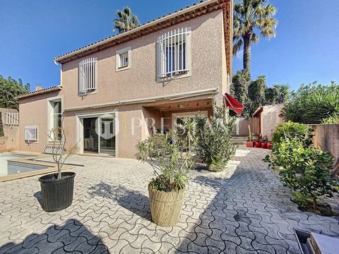 EXCLUSIVE: In the residential area of Caillols, in a quiet area, spacious detached house of 157 m² on land of approximately 700 m², raised one floor above the garden level, it is arranged as follows: - on the ground floor : a living-dining room, an o...
