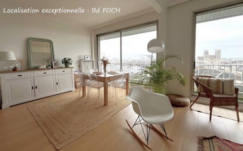 My favorite for this urban gem. Enjoy an exclusive address on boulevard FOCH and an exceptional view of the city’s roofs. Whether in the living room, living room or bedroom, enjoy all day the brightness and panoramic views offered by its large bay wi...