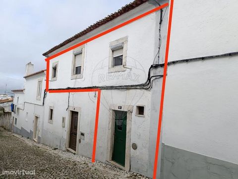 2 bedroom apartment for sale, located in the historic area of the city of Estremoz, near the Pousada Rainha Santa Isabel, apartment for permanent housing or for investment, a first floor with two bedrooms, living room, kitchen and bathroom, with acce...