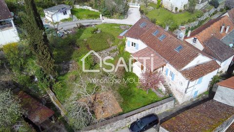 Located in the charming town of Saint-Géry (46330), this 110 m² house, built on 450 m² of land, includes 5 rooms including 4 bedrooms and 2 bathrooms, thus offering all the comfort necessary for a family home. Equipped with a functional layout, it se...