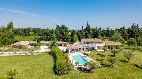 Benefitting from a spectacular and unobstructed view of the Alpilles, this extraordinary property, close to Saint Remy de Provence, is set within striking grounds which include a lake. This most original, contemporary home offers refined features and...