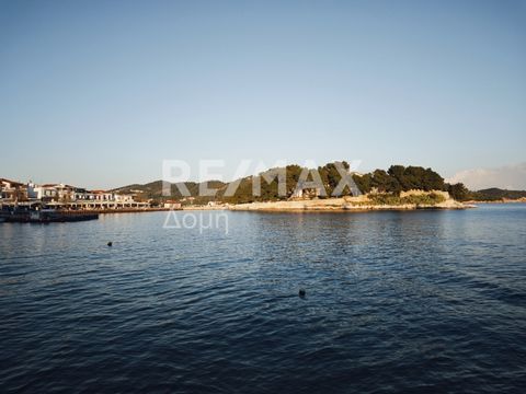 Property Code: 25327-10093 - Building FOR SALE in Skiathos Main town - Chora for € 1.200.000 . This 130 sq. m. Building consists of 3 levels and features The building was constructed in 2004 Distance from sea 50 meters, Distance from nearest airport:...