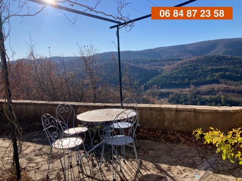 In Montjustin!! Very rare for sale! In the Giono region, 25 minutes from Manosque and 1 hour from Aix en Provence; House perched on the heights of Montjustin, village where the painter Serge Fiorio lived. The dominant view is magnificent! With a surf...