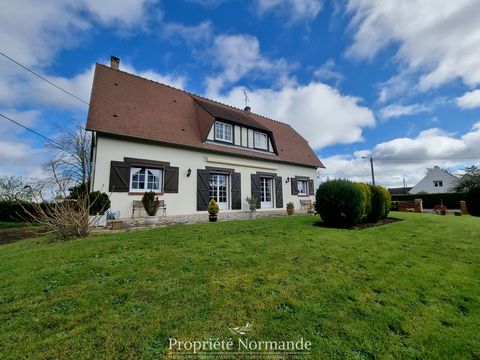 Propriété Normande exclusively offers you this house of good construction with its Norman interior in a residential area of Bernay. Close to middle school // school, 20 minutes walk from the city center and its SCNF train station. It offers on the gr...