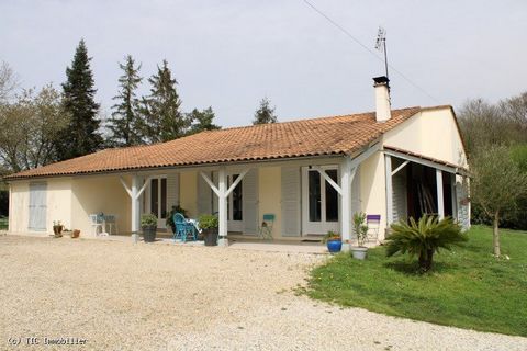 5 minutes from Ruffec, detached bungalow 138 m², comprising a living room of 44m ², 3 bedrooms + an office. Enclosed grounds of 3332m².More details:A 44m² living room, fitted and equipped kitchen with hob and extractor, tiled floor, fireplace (insert...