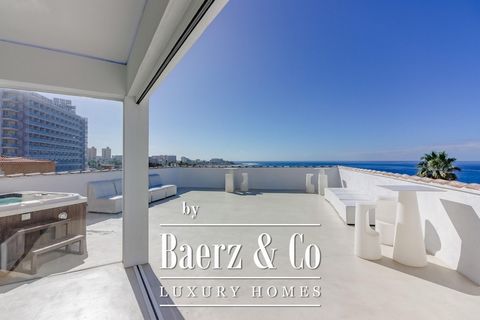 Exclusively at Baerz & Co.; In the most central area of good old Playa de las Americas on Tenerife you can acquire this amazing property at an amazing price, as your vacation home with the possibility of renting it out to holiday makers, which also m...