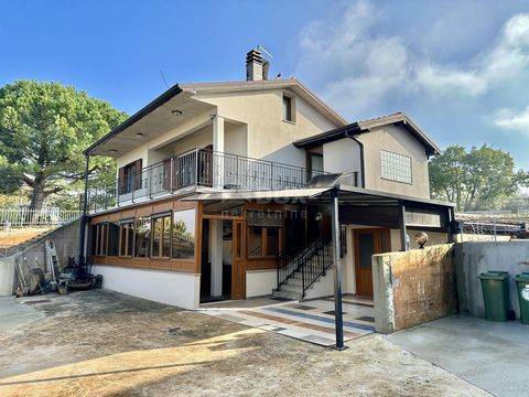 Location: Istarska županija, Buje, Buje. ISTRIA, BUJE - Detached house with pool and sea view Family house in a quiet settlement, a perfect combination of comfort, peace and nature, ideal for family life or tourist rental. View and location: Enjoy a ...