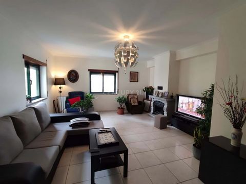 2 bedroom apartment located in the city of Castelo Branco, 2 minutes from the entrance to the A23. This property is located on the ground floor, in a very quiet area of the city, with various types of commerce, including grocery stores, pharmacy, caf...