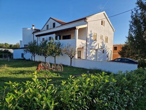 Multifunctional property in Porec outskirts. Total area is 694 sq.m. Land plot is 500 sq.m. Just a few minutes' drive from the center of Poreč, a mixed-use residential and commercial house is for sale. The basement and ground floor contain commercial...