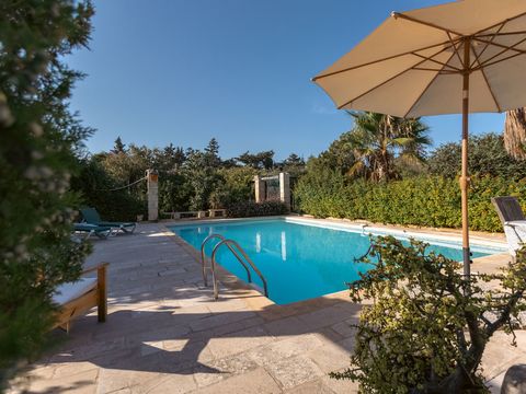 Located in Siggiewi enjoying fresh air and amazing views this charming old farmhouse exudes rustic elegance with its traditional Maltese architecture. The farmhouse spans three floors each showcasing a unique character. The ground floor enjoys expose...