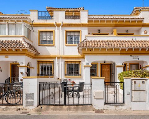 This stunning property in Jardin Del Mar XIII, Torrevieja, offers a perfect blend of comfort, convenience, and luxury. Here's a detailed description of the house: Location: Situated in the highly desirable area of Torrevieja, this property enjoys a p...