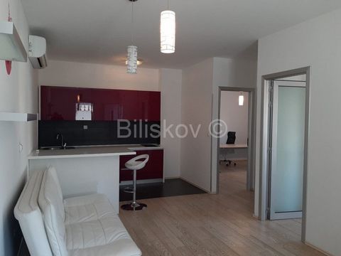 Split, Mejaši, on the ground floor of a residential and business building, a total usable area of 60 m2 with a separate entrance. It consists of three rooms, mini kitchen and bathroom. The space is completely newly equipped, air conditioned with unde...