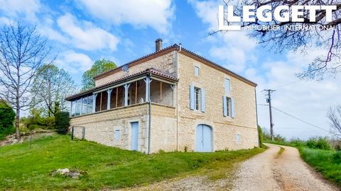A27751HA47 - Sitting high on the hill this property has just the best viewpoint down over the sunflower fields and orchards of the Lot et Garonne. The house has been fully renovated and accommodation is set out over one ground floor, there are stairs...
