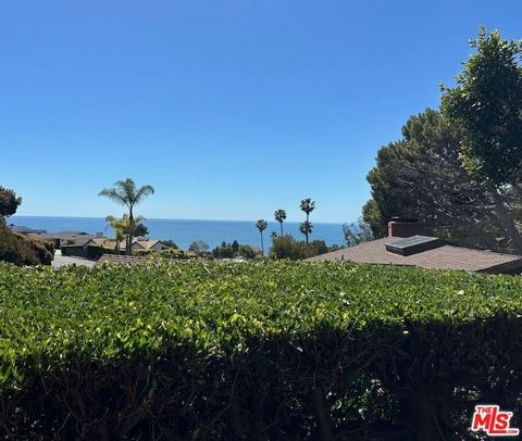 Located in the coveted seaside neighborhood of Castellammare with the feeling of living in Lake Tahoe yet just minutes from Will Rogers Beach and local hiking trails. One-level 3 bedroom, 2 bath home set on a cul-de-sac with ocean views from the livi...