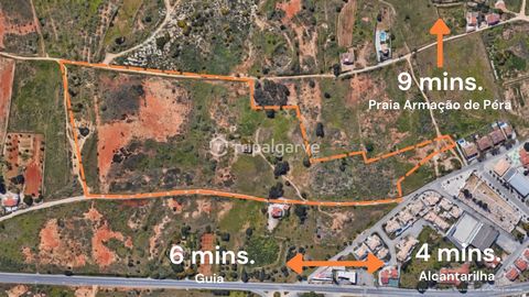 This plot of land is located in the prime area of Pra, overlooking Salgados and Praia Grande. The 67,000 m2 plot extends from the centre of Pra and along the En125. The plot is a combination of Rustic Land (agricultural) and an urban area of 1480 m2,...