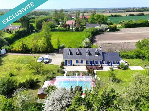 Située dans la charmante commune de Surville 50250 à moins de 1km de la mer , cette propriété offre un cadre de vie paisible et authentique. Nichée au cœur d'un terrain de 2450 m², la maison bénéficie d'un environnement verdoyant et propice à la déte...