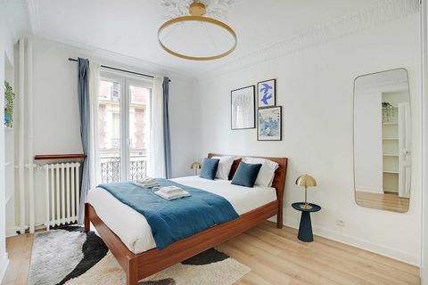 Welkom in Parijs! Wij heten u van harte welkom in ons appartement van 62 m2 in het 14e arrondissement van Parijs. Dit appartement biedt een bevoorrechte toegang tot het volledige openbaarvervoersnetwerk van Parijs. U bevindt zich op slechts een steen...