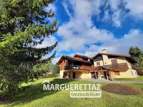 Come and discover our Exceptional Property in Mégevette. A magnificent property of 260 m² of living space (with a usable area of 376 m²) located at an altitude of 900 m, near the village center, all amenities, ski resorts, and only 35 minutes from La...