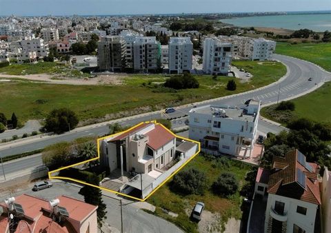 Located in Larnaca. Amazing Three-Story, Four Bedroom House in Faneromeni area, Larnaca. Beautiful location, close to many amenities, such as schools, coffee shops, pharmacies, supermarket etc. Just few minutes away from Larnaca Town Centre and Foini...