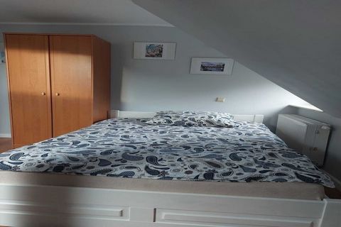 Eine komfortable, neu renovierte, stimmungsvolle Wohnung in Sopot. Es liegt in der Nähe der Hauptpromenade – der Straße Bohaterów Monte Cassino, des Piers, der Waldoper, des Naturschutzgebiets Zajęcze Wzgórze und des Hippodroms. Diese einzigartige La...