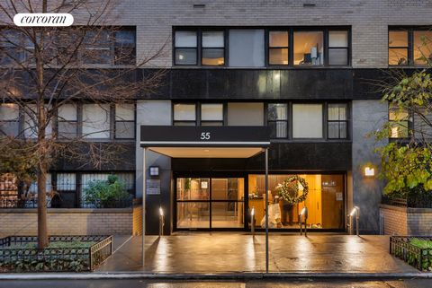 Take advantage of a unique opportunity in prime Greenwich Village! 1F at 55 East 9th Street is in a great doorman building in the neighborhood's coveted Gold Coast. Though currently used as a dentist office, this original-condition apartment can be c...