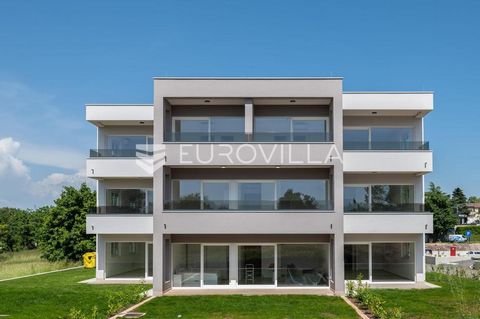 Istria, Žminj, in the immediate vicinity of the center of Žminj, just a few minutes away from the old town, two modern and high-quality residential projects are under construction. Two residential buildings, each with 8 apartments. Building B: Apartm...