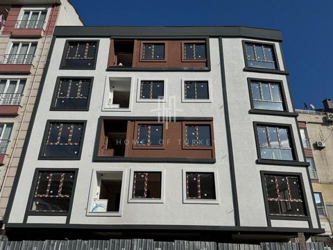 The flats for sale in Istanbul are in Kağıthane, one of the most invested and developing districts of the European Side. Kağıthane is a dynamic district that offers historical and modern life together. It attracts attention with its modern business c...