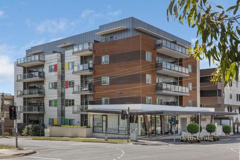 Effortlessly combining style, convenience, and sustainability, this sleek and light-filled 2-bedroom apartment is certain to captivate first home buyers, downsizers, astute investors, and busy professionals alike. Delivering an enviable, low-maintena...