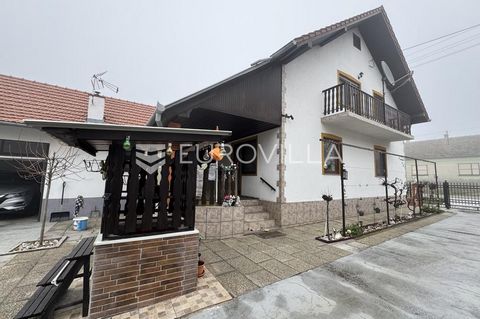 For sale is a beautiful two-story house in Gorjani, located on a plot of 1094 m², with a main house of 300 m² and additional buildings of a total area of 150 m². The house consists of a basement, ground floor and first floor and offers spacious and f...