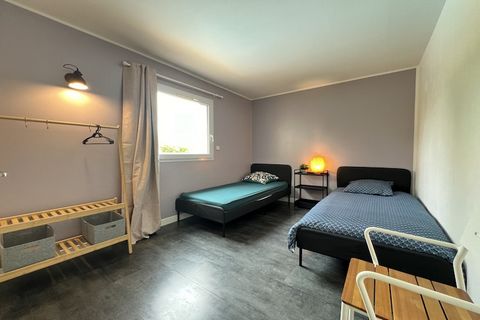 De huis in Frouzins heeft 4 slaapkamer(s) en kan gereserveerd worden tot 8 personen. Accommodatie De accommodatie heeft een oppervlakte van 152 m². Tevens heeft u de beschikking over tuin, tuinmeubilair, omheind perceel, terras, wasmachine, droger, b...