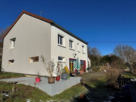 At the end of a quiet cul-de-sac but walking distance from the centre of a rural commune which offers a bar/restaurant, local shops including a bakery, a primary school, a pharmacy and a fishing lake you will find this village house with a beautiful ...