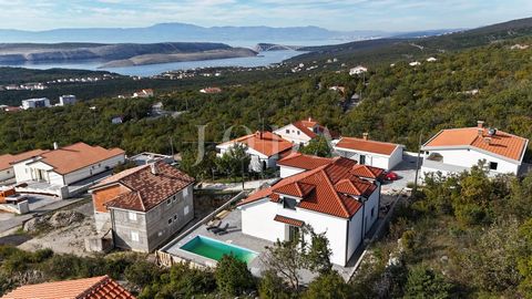 Location: Primorsko-goranska županija, Crikvenica, Jadranovo. ID CODE: 6277 Josip Šikić, mag.oec Agent s licencom Mob: +385 91 890 4694 Tel: +385 51 403 771 E-mail: info@joda-nekretnine.hr www.joda-nekretnine.hr