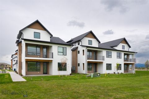 Mooi appartement in Bozeman's gewenste Southside! Geniet van het handige, kant-en-klare leven terwijl u zich in het schilderachtige landschap van Zuid-Bozeman bevindt. Dit appartement heeft gewelfde plafonds en een open woon- en keukenruimte, perfect...