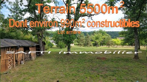 Terrain de 5527m2 dont environ 990m2 constructibles dans un endroit calme et très privilégié.