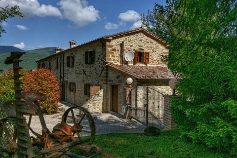 Why stay here? This spacious cottage in Lisciano Niccone, Umbria, offers beautiful views of the lake. Ideal for a family, it features a shared swimming pool, where you can enjoy swimming in warm weather. Things to do around Lisciano Niccone is a smal...