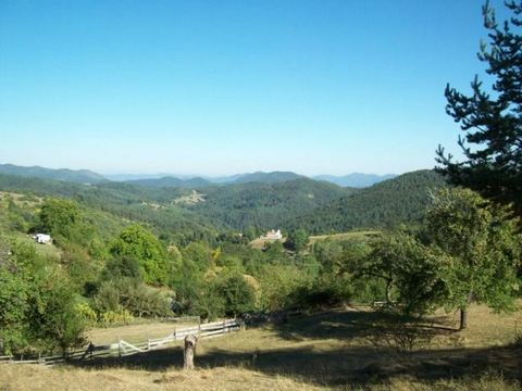 TEL.: ... ; 0301 69999/WIR BIETEN EIN PANORAMAGRUNDSTÜCK VON 4700 M² ZUM VERKAUF AN. DAS HOTEL LIEGT IM SCHÖNEN RHODOPE-DORF CHOKMANOVO IN EINEM RUHIGEN, FRIEDLICHEN UND SONNIGEN ORT MIT HERRLICHER AUSSICHT. NUR 10 KM ENTFERNT. VON SMOLYAN, 25 KM. VO...