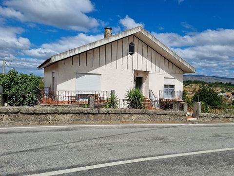 Interesting 3 bedroom villa, located in the beautiful village of Arcozelo da Serra, at the gates of Serra da Estrela and 7 km from the city of Gouveia. In good living conditions, and with the potential to improve its thermal and energy quality and to...