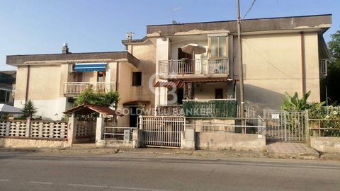 We offer for sale a large and bright apartment with double access, located in Agropoli, in via Madonna del Carmine. The property enjoys a privileged position, being located in a well-served and easily accessible area. The apartment, located on the me...