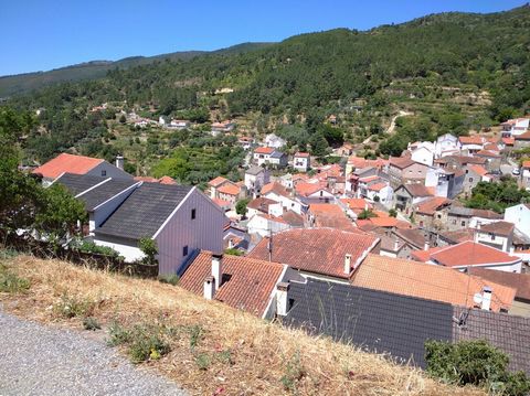 PLOT OF URBAN LAND, infrastructure and beautiful views If you appreciate the beauty and tranquility of the countryside, the comfort and charm of a country house, and at the same time being 5 minutes from a river beach, on the way to Serra da Estrela,...
