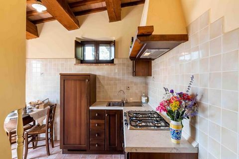 Set near the beautiful medieval commune of Monte San Martino, Italy, this apartment with 1 bedroom is perfect for couples. Offering a stunning panoramic view of green hills sloping down, the apartment is a perfect spot for peace seekers. It has a vas...