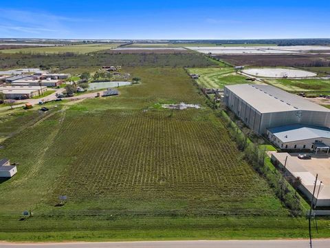 Welcome to a canvas of opportunity. 8.39 acres in the vibrant Brookshire area. This versatile property offers endless possibilities, whether you envision a residential haven or a thriving commercial venture. Nestled in the ever-growing Brookshire, th...