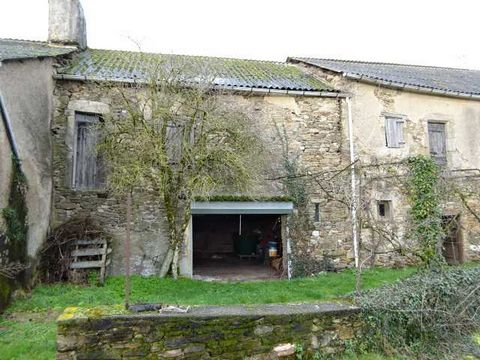 Sauveterre de Rouergue. Barn to renovate on 2 levels (living area: 160 m²), with gaden and nice view on the valley. In a typical village, you will discover a quiet area. Planning permission in process. Electricity, water and main drainage on the edge...
