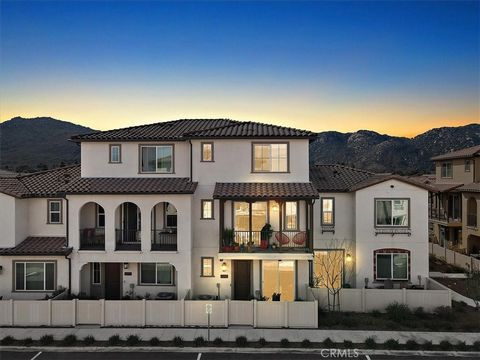 Welcome to luxury living at Rancho Soleo – South Temecula’s newest condominium community completed in 2021. At a spacious 1,727 square feet this stylish 2 bedroom, 2 1/2 bath, 3-story townhome is the epitome of modern living with contemporary Spanish...