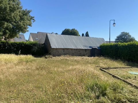 New ESTUAIRE Immobilier: Your advisor Johanna CRUCHET / tel ... offers you in partnership with BLAIN Construction: Located 10 minutes from Savenay, in the village of Lavau sur Loire, discover this building plot not free of builder of 317m2 including ...
