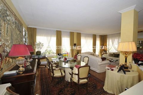 Situated into a quiet and residential area, a very elegant large apartment of about 250 sq. m , with a very spacious terrace of 250 sq.m., very well exposed to south and west, with a nice open view. It is composed by a wide double living room, 4 bedr...