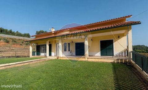 House of typology T3 located in Ponte Tabuado in the parish of Águas Belas, approximately 10 minutes from the village of Ferreira do Zêzere. House built with great rigor and quality finishes with little use and very well maintained, distributed by gr...