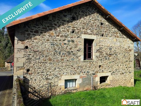 This barn, ideally located in the heart of the charming town of L'Isle-Jourdain (86150), offers a privileged location just a 2-minute walk from local shops. With a ground floor area of 175 m² and an equally sized upper floor, this barn on a 1889 m² p...