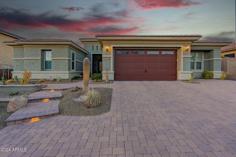 Meet the Whistler Model located on a Prime Lot by Taylor Morrison, located in Northlands Summit, a premier community in North Peoria where the skies are bigger among the natural beauty of the Sonoran Desert skyline. Step outside everyday and enjoy yo...